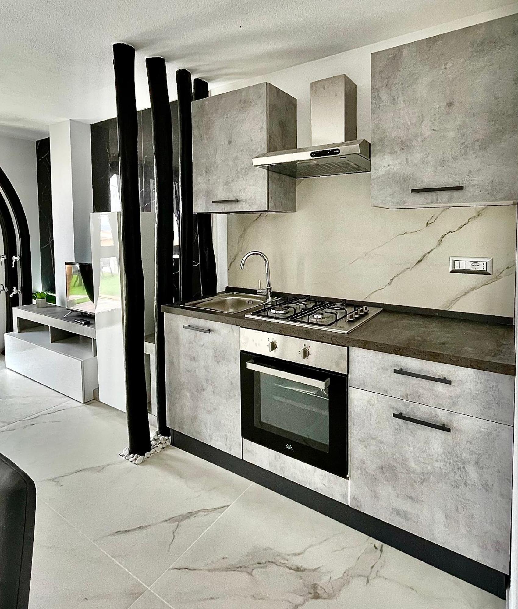 Bellavista Luxury Apartments لا كاليتا المظهر الخارجي الصورة